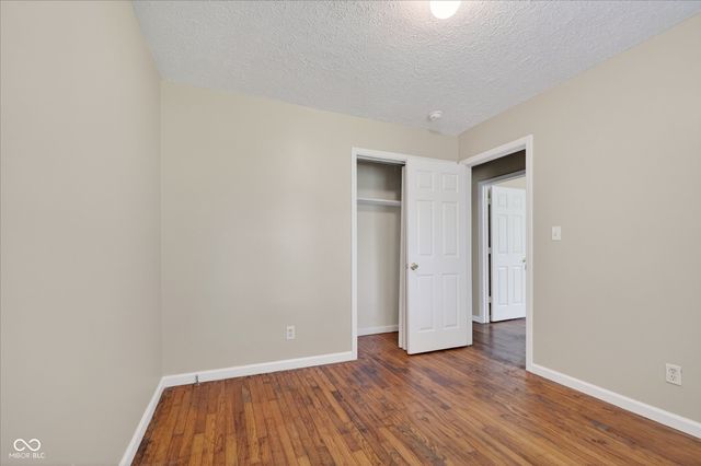 1023 S Worth Avenue, Indianapolis, IN 46241