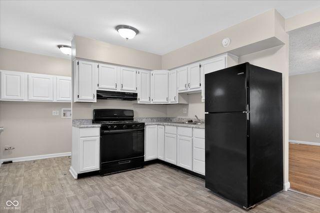 1023 S Worth Avenue, Indianapolis, IN 46241