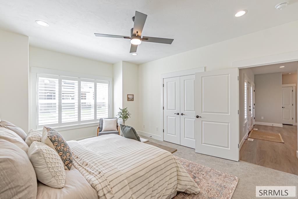 Image 15 of property listing at 3184 S Chartwell Gardens, Ammon, ID 83406