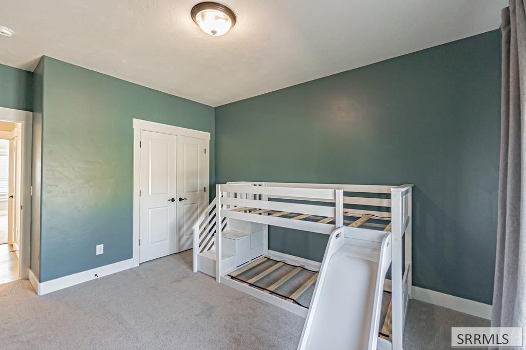 Image 22 of property listing at 3184 S Chartwell Gardens, Ammon, ID 83406