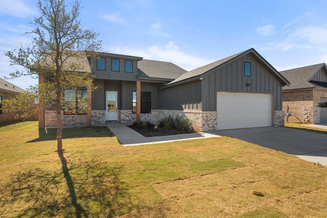 1119 N 6th Street, Wolfforth, TX 79382