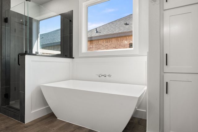 1119 N 6th Street, Wolfforth, TX 79382