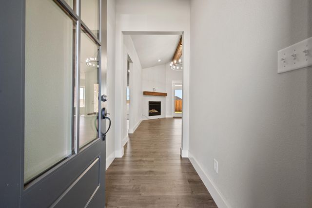 1119 N 6th Street, Wolfforth, TX 79382