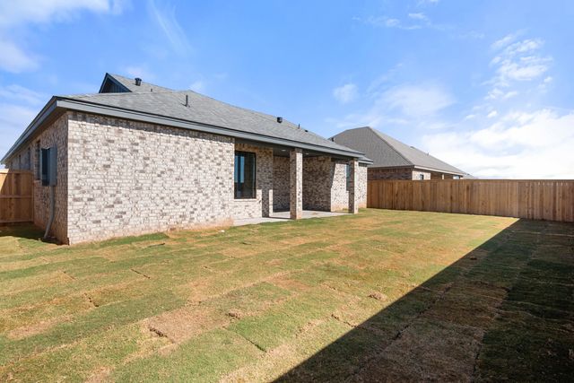 1119 N 6th Street, Wolfforth, TX 79382