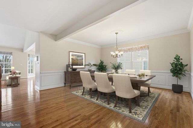 311 GREBE DR, Lake Frederick, VA 22630
