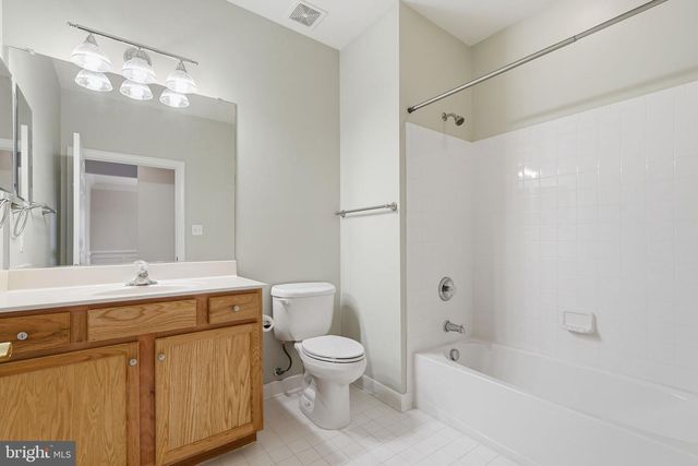 311 GREBE DR, Lake Frederick, VA 22630