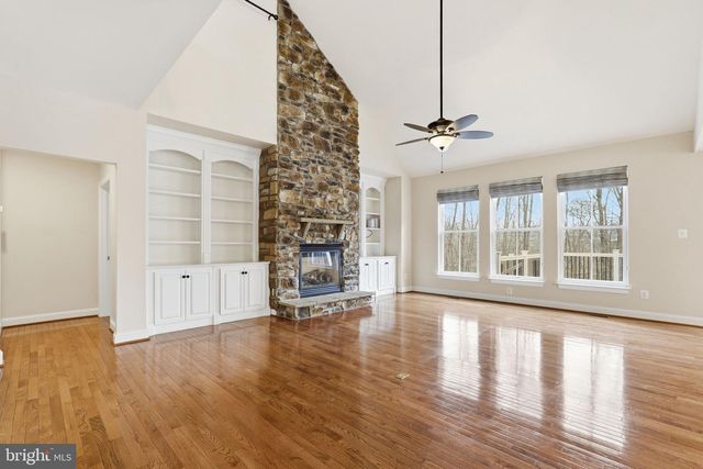 311 GREBE DR, Lake Frederick, VA 22630