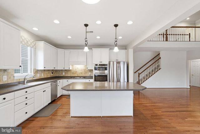 311 GREBE DR, Lake Frederick, VA 22630