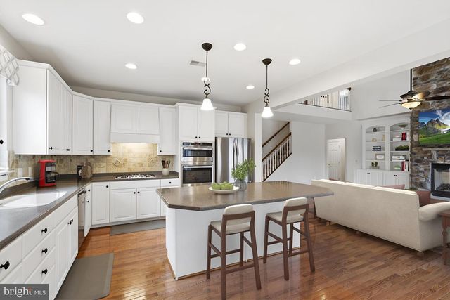 311 GREBE DR, Lake Frederick, VA 22630