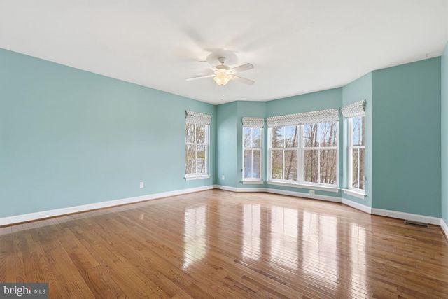 311 GREBE DR, Lake Frederick, VA 22630