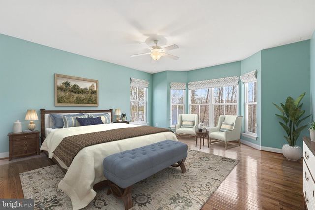 311 GREBE DR, Lake Frederick, VA 22630