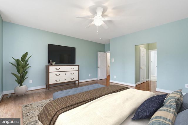 311 GREBE DR, Lake Frederick, VA 22630