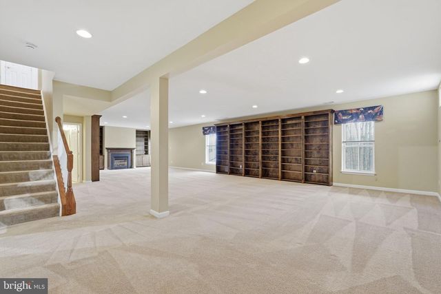 311 GREBE DR, Lake Frederick, VA 22630
