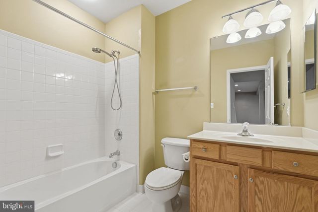 311 GREBE DR, Lake Frederick, VA 22630