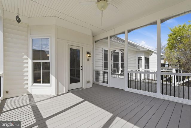 311 GREBE DR, Lake Frederick, VA 22630