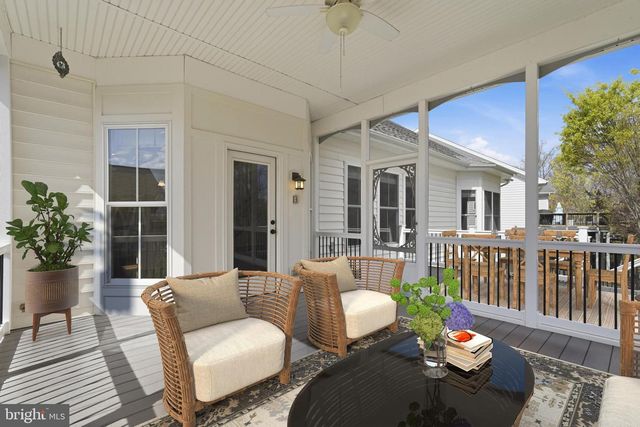 311 GREBE DR, Lake Frederick, VA 22630