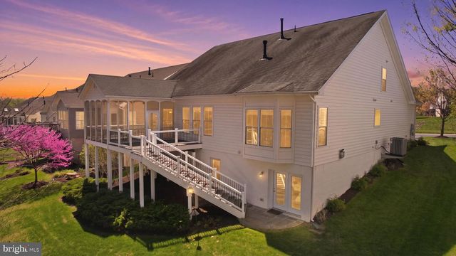 311 GREBE DR, Lake Frederick, VA 22630