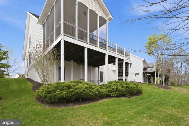 311 GREBE DR, Lake Frederick, VA 22630