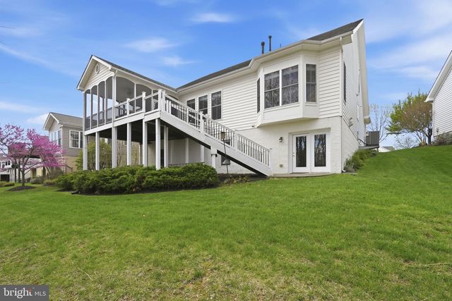 311 GREBE DR, Lake Frederick, VA 22630