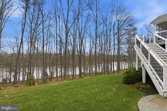 311 GREBE DR, Lake Frederick, VA 22630