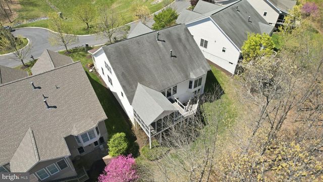311 GREBE DR, Lake Frederick, VA 22630
