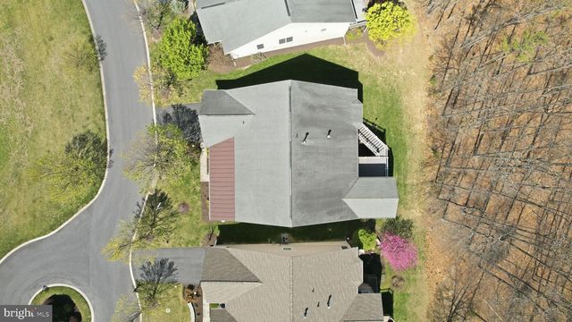 311 GREBE DR, Lake Frederick, VA 22630
