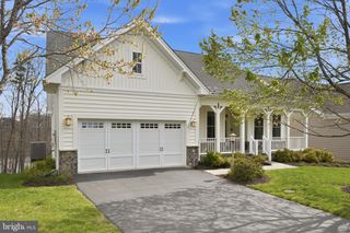 311 GREBE DR, Lake Frederick, VA 22630