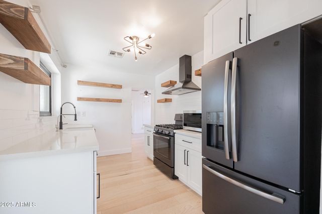 617 N 14TH Street, Phoenix, AZ 85006