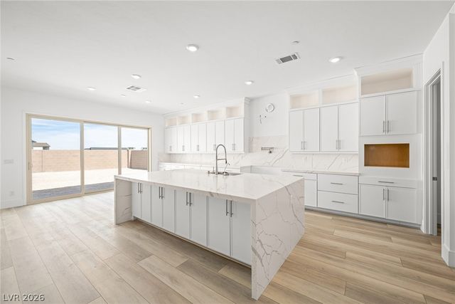 12428 Breezy Bluff Avenue, Las Vegas, NV 89138