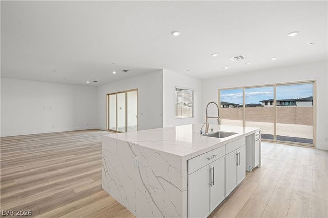 12428 Breezy Bluff Avenue, Las Vegas, NV 89138
