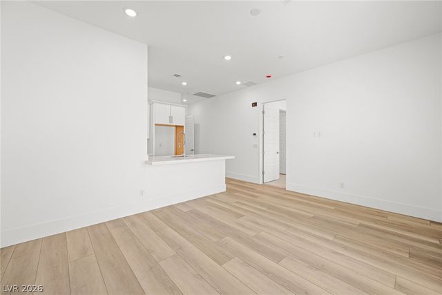 12428 Breezy Bluff Avenue, Las Vegas, NV 89138