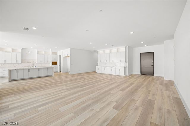 12428 Breezy Bluff Avenue, Las Vegas, NV 89138