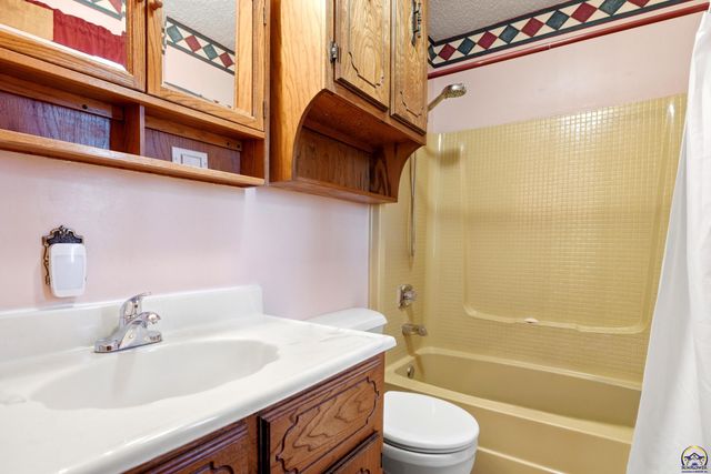 1416 Brant ST, Osage City, KS 66523