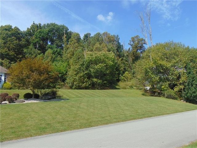 127 Woodhaven Dr, Hempfield Twp, PA 15644