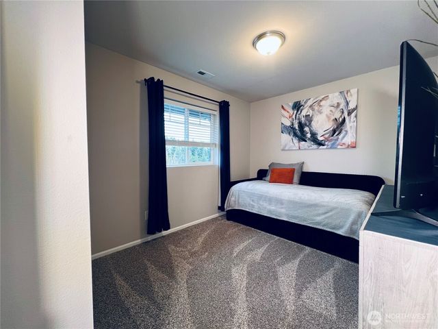 2727 Cassius Street NE, Lacey, WA 98516
