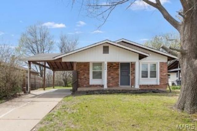 1114 Ransome Court, Florissant, MO 63031