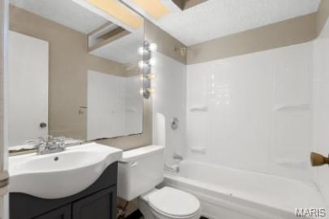 1114 Ransome Court, Florissant, MO 63031