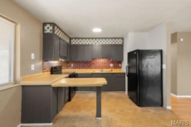 1114 Ransome Court, Florissant, MO 63031