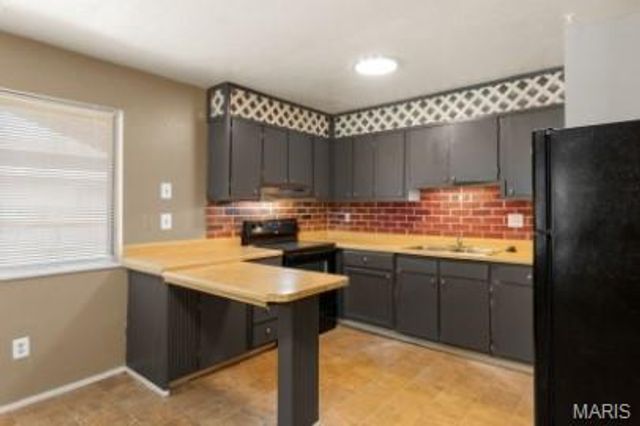 1114 Ransome Court, Florissant, MO 63031