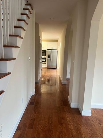 23 Sunlight Hill, Yonkers, NY 10704