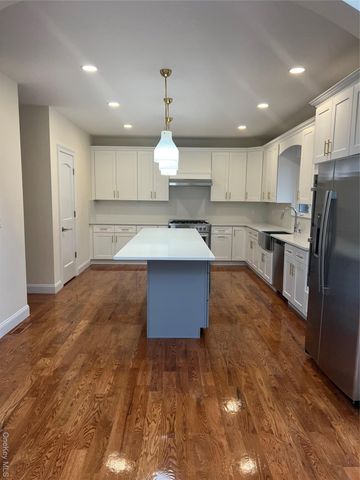 23 Sunlight Hill, Yonkers, NY 10704