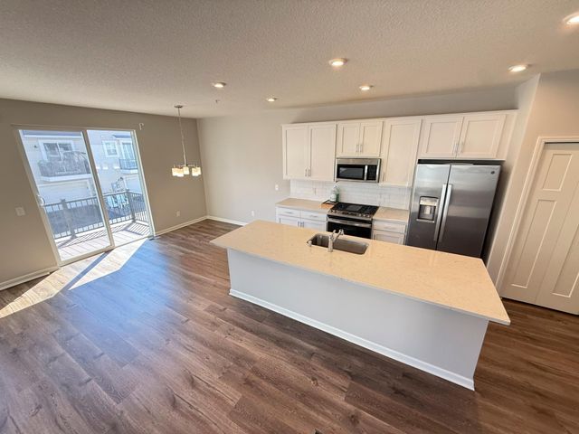 2851 Lexington Place N, Roseville, MN 55113