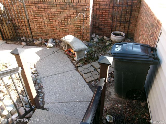 62072 York town Drive 1, South Lyon, MI 48178