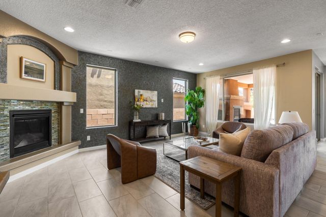 9228 Sugar Creek Lane NW, Albuquerque, NM 87120
