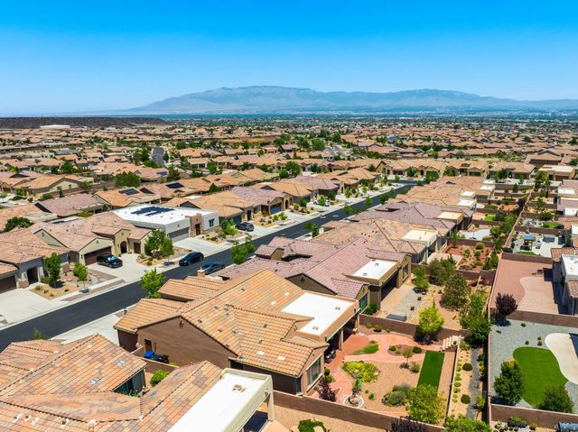 9228 Sugar Creek Lane NW, Albuquerque, NM 87120