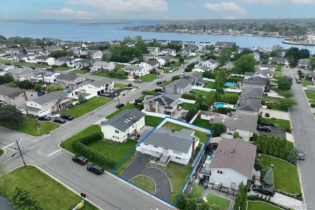 107 Beverly Road, Massapequa, NY 11758