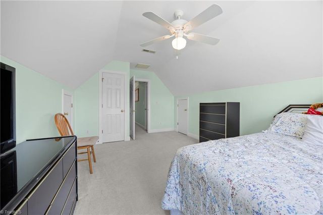 8092 Oak Creek Drive, Stokesdale, NC 27357