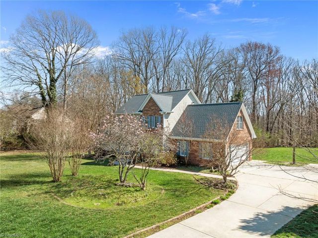 8092 Oak Creek Drive, Stokesdale, NC 27357