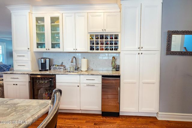 8 New Brunswick Avenue, Lavallette, NJ 08735