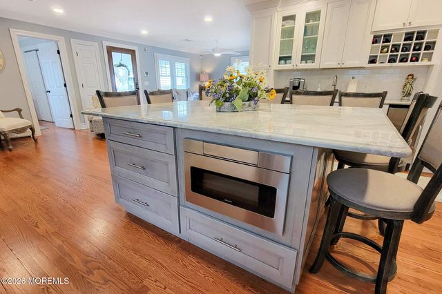 8 New Brunswick Avenue, Lavallette, NJ 08735